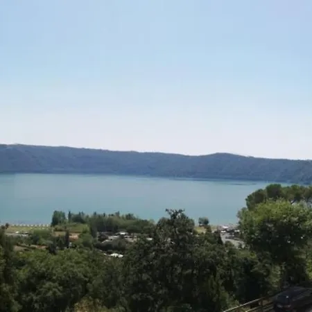 La Casa Azzurra Int. 1 * Castel Gandolfo